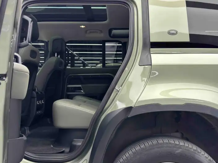Land Rover Defender 2020 Model 110 P400 HSE – фото 15