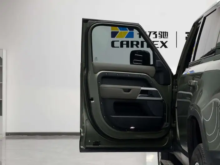 Land Rover Defender 2020 Model 110 P400 HSE – фото 16