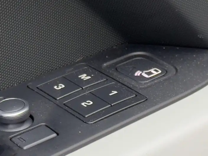 Land Rover Defender 2020 Model 110 P400 HSE – фото 17