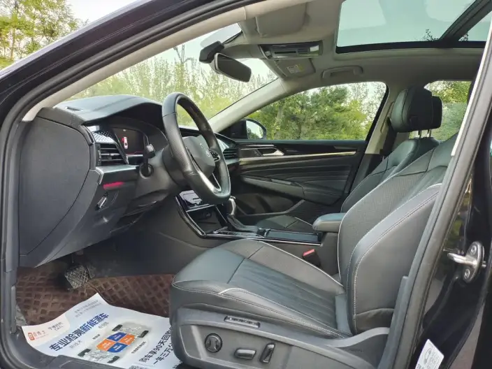 Volkswagen Passat 2022 Model 330TSI Deluxe Edition – фото 10