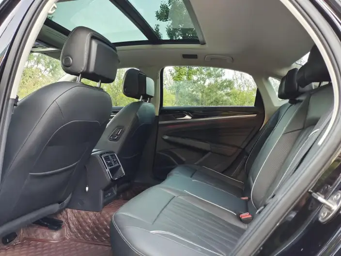 Volkswagen Passat 2022 Model 330TSI Deluxe Edition – фото 11