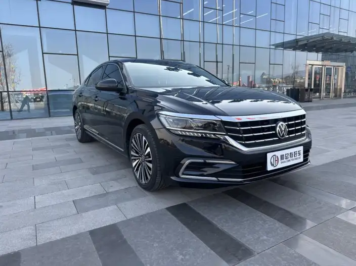 Volkswagen Passat 2021 Model 330TSI Deluxe Edition – фото 2