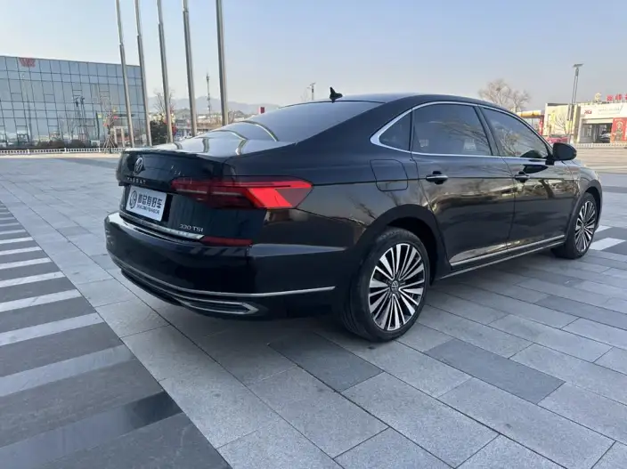 Volkswagen Passat 2021 Model 330TSI Deluxe Edition – фото 4