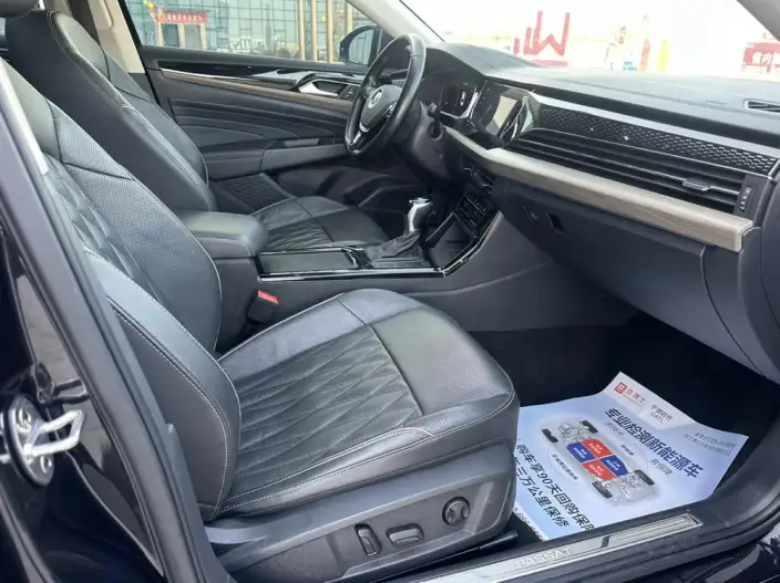 Volkswagen Passat 2021 Model 330TSI Deluxe Edition – фото 6