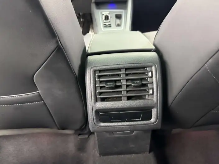 Volkswagen Golf 2023 Model Facelift 280TSI DSG R-Line – фото 6