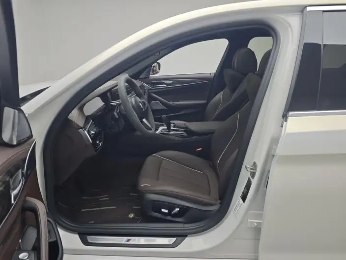 BMW 5 Series 2021 Model Facelift 525Li M Sports Set – фото 17