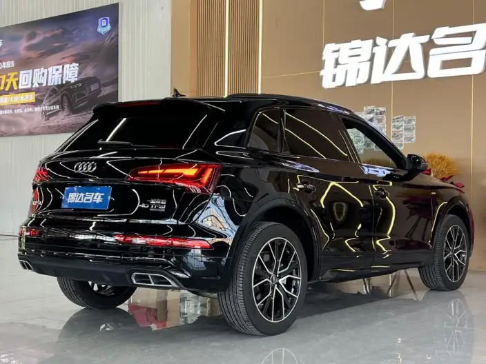Audi Q5L 2026 Model quattro 45th Anniversary Collector Edition Edition 40TFSI Luxury Dynamic Model – фото 4