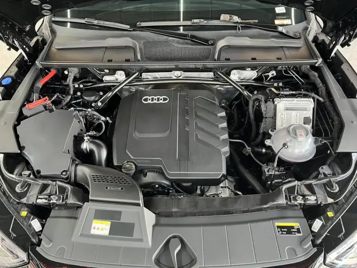 Audi Q5L 2026 Model quattro 45th Anniversary Collector Edition Edition 40TFSI Luxury Dynamic Model – фото 5