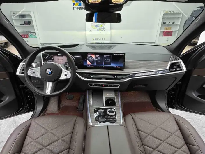 BMW X5 2023 Model xDrive40Li M Sports Night Set – фото 15
