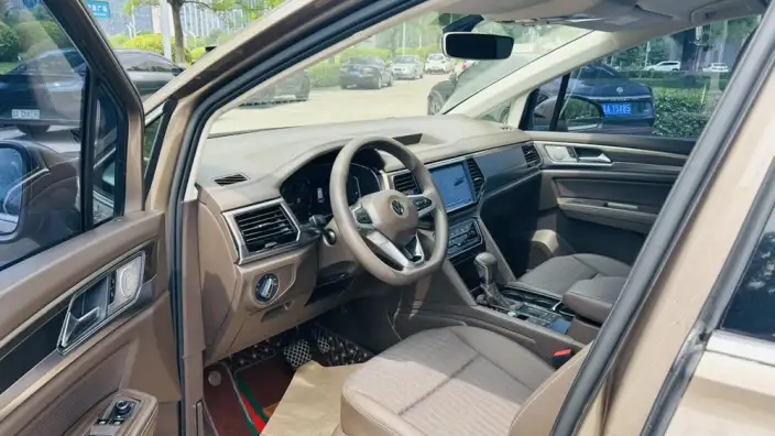 Viloran 2020 Model 330TSI Business Edition – фото 13