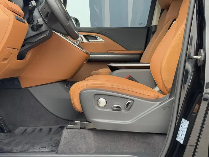 HONGQI HQ9 PHEV 2024 Model 4WD Business Edition – фото 10