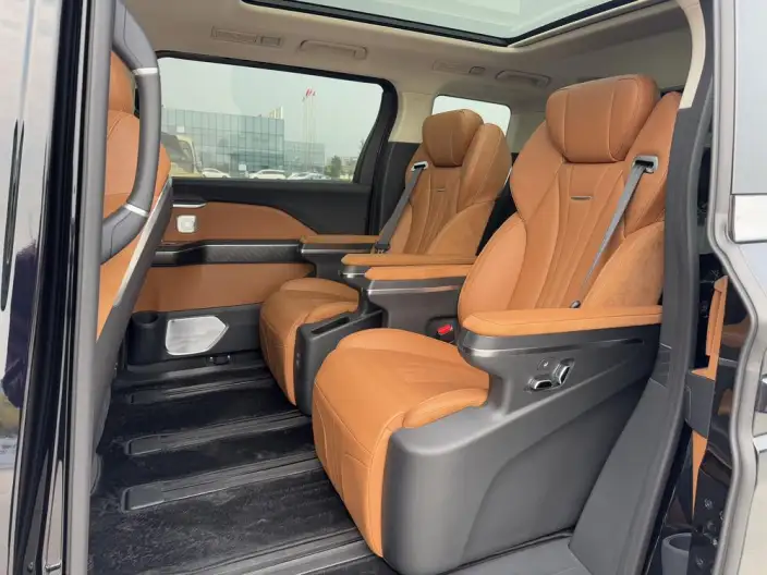 HONGQI HQ9 PHEV 2024 Model 4WD Business Edition – фото 17