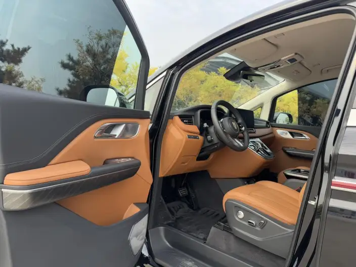 HONGQI HQ9 PHEV 2024 Model 4WD Business Edition – фото 19