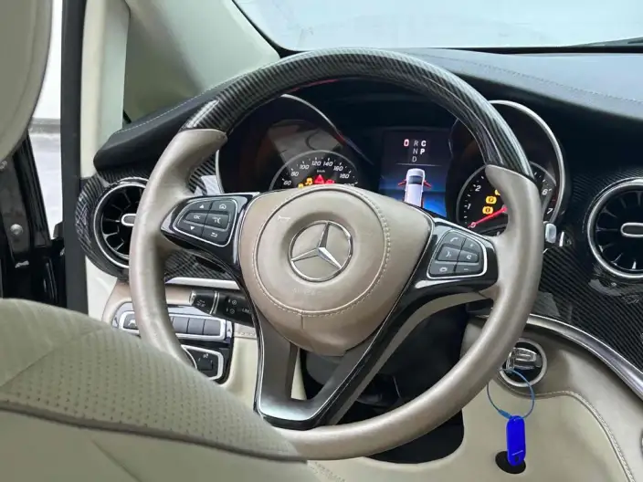 Mercedes-Benz V-Class 2021 Model V 260 L Long wheelbase Deluxe Edition – фото 16