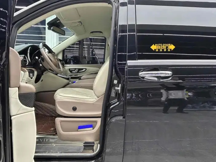 Mercedes-Benz V-Class 2021 Model V 260 L Long wheelbase Deluxe Edition – фото 18