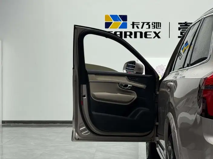 Volvo XC90 2025 Model Facelift B6 Smart Range Deluxe Edition 6 seat – фото 15