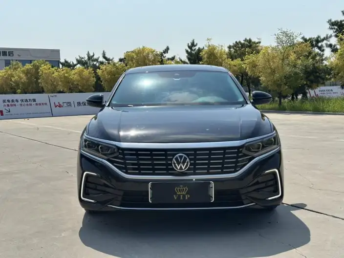 Volkswagen Passat PHEV 2022 Model 430PHEV Hybrid Business Edition – фото 2