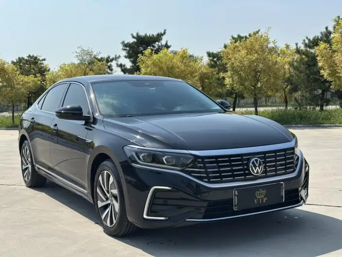 Volkswagen Passat PHEV 2022 Model 430PHEV Hybrid Business Edition – фото 3