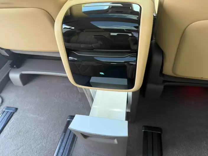 DENZA D9 DM 2022 Model 970 4WD Zunrong Model – фото 10