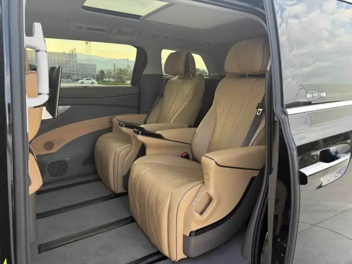 DENZA D9 DM 2022 Model 970 4WD Zunrong Model – фото 20