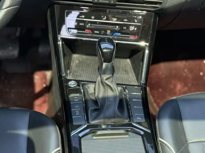 Volkswagen Passat 2023 Model 330TSI Starry sky Elite Edition – фото 13