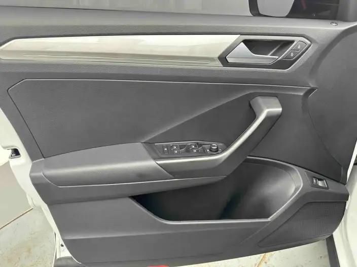 Volkswagen T-Roc 2022 Model 280TSI DSG 2WD R-Line Pro PLUS – фото 19