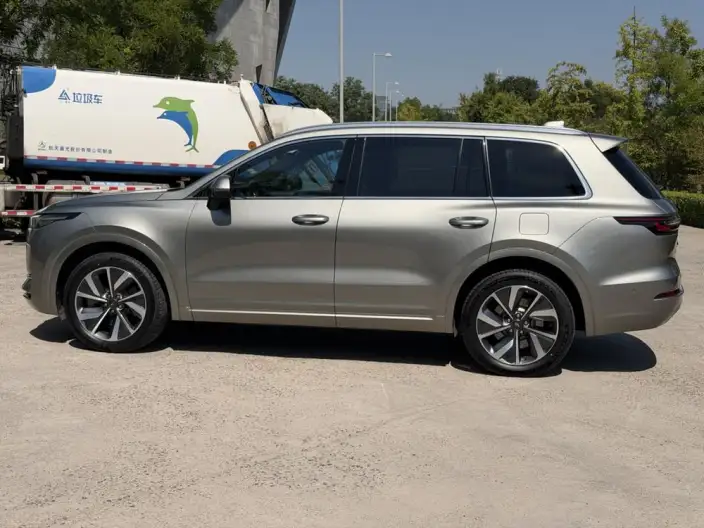 Li Auto ONE 2021 Model Extended Range 6 seat Edition – фото 4