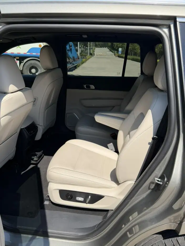 Li Auto ONE 2021 Model Extended Range 6 seat Edition – фото 10