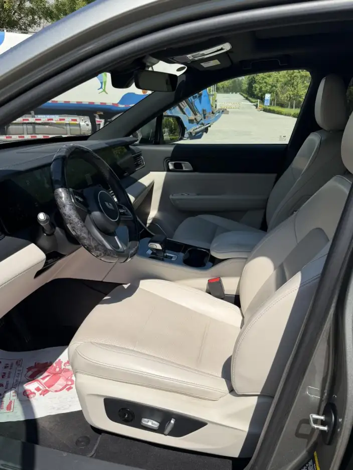 Li Auto ONE 2021 Model Extended Range 6 seat Edition – фото 11