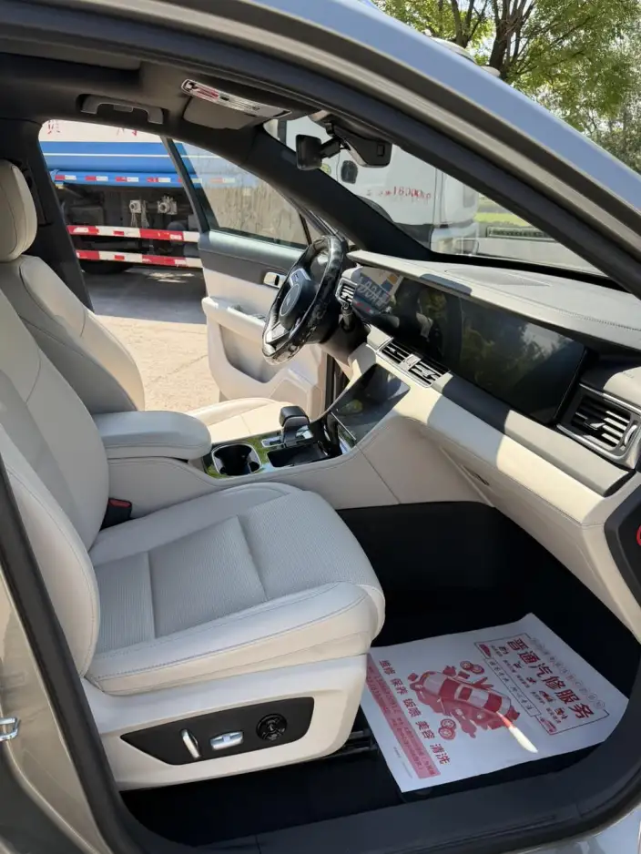Li Auto ONE 2021 Model Extended Range 6 seat Edition – фото 12
