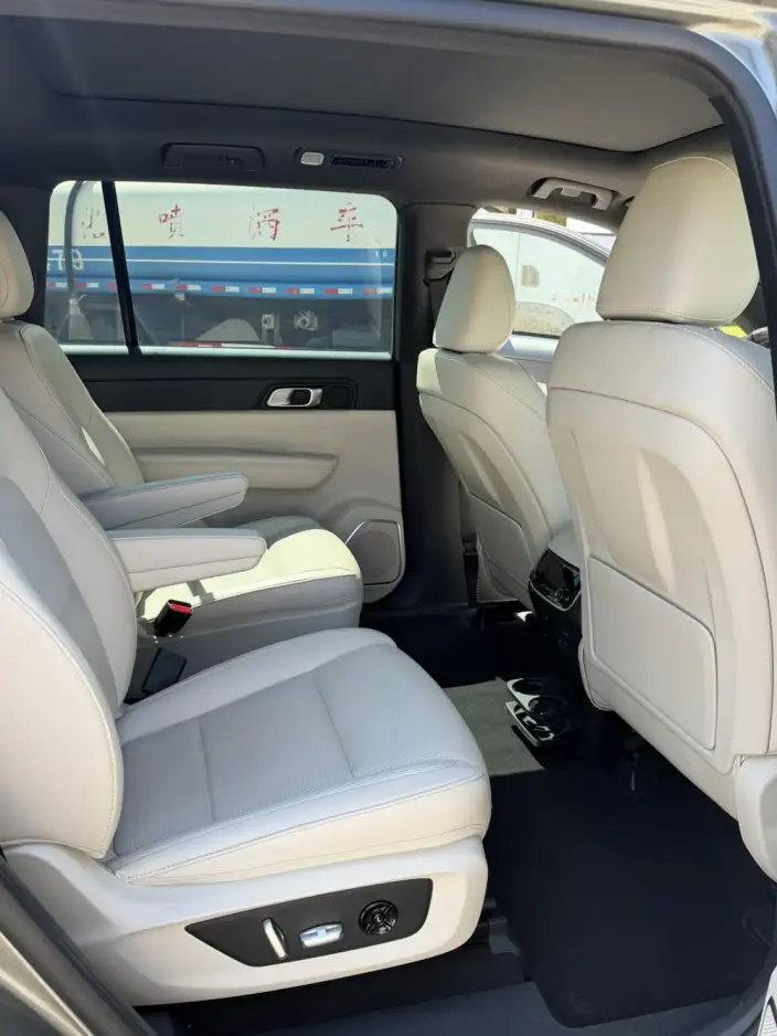 Li Auto ONE 2021 Model Extended Range 6 seat Edition – фото 17