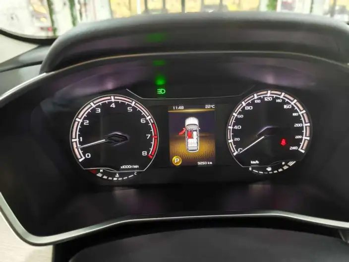 Geely Binyue 2021 Model 240T DCT Platinum edition – фото 12