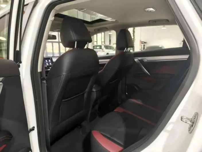 Geely Binyue 2021 Model 240T DCT Platinum edition – фото 15