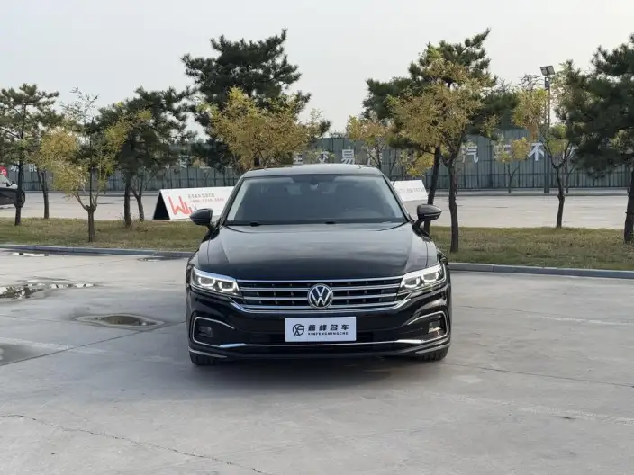 Volkswagen Phaeton 2021 Model 380TSI Deluxe Edition – фото 2