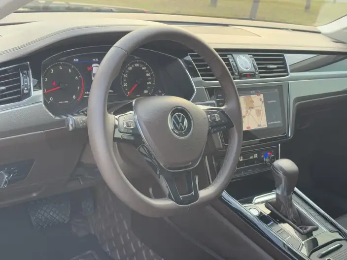 Volkswagen Phaeton 2021 Model 380TSI Deluxe Edition – фото 13