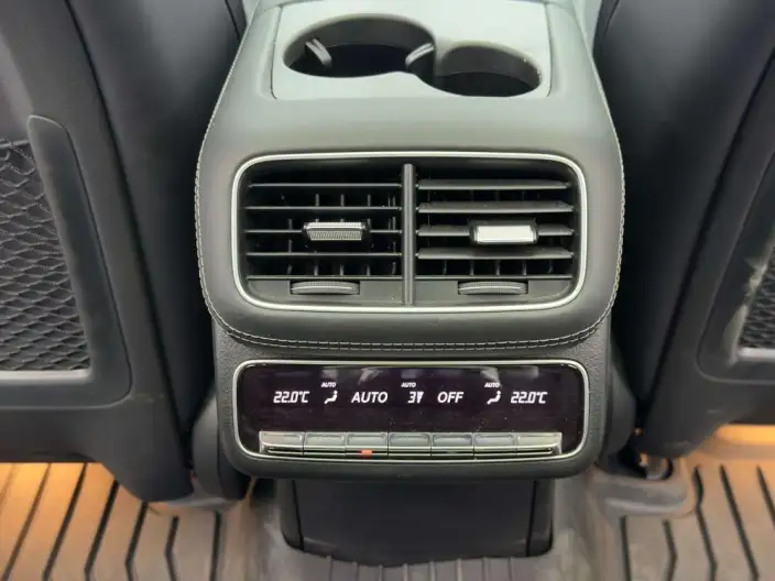 Mercedes-Benz GLE AMG 2024 Model AMG GLE 53 4MATIC+ – фото 7