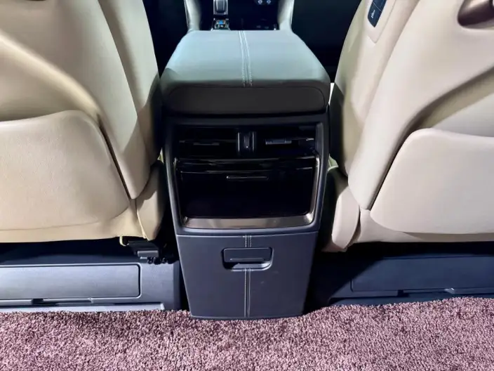 Elfa 2023 Model 2.5L Intelligent Hybrid 4WD Premium Edition – фото 16