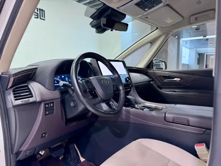 Elfa 2023 Model 2.5L Intelligent Hybrid 4WD Premium Edition – фото 22