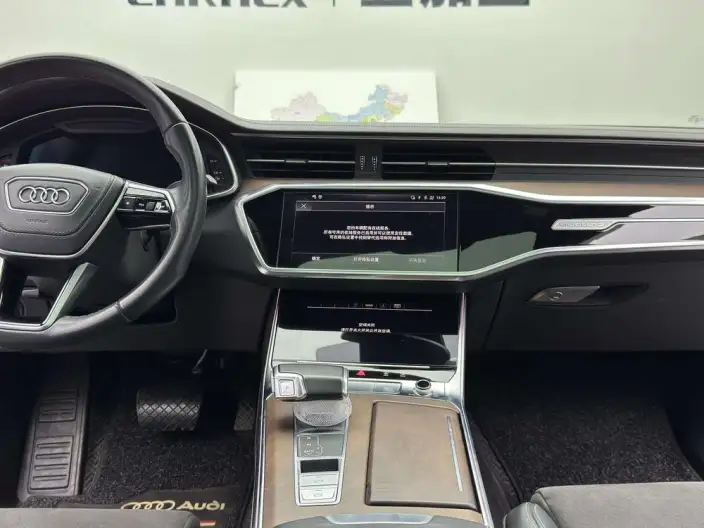 Audi A6L 2023 Model 55 TFSI quattro Exclusive Dynamic Model – фото 6