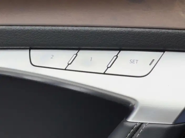 Audi A6L 2023 Model 55 TFSI quattro Exclusive Dynamic Model – фото 8