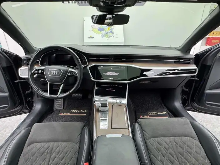 Audi A6L 2023 Model 55 TFSI quattro Exclusive Dynamic Model – фото 12