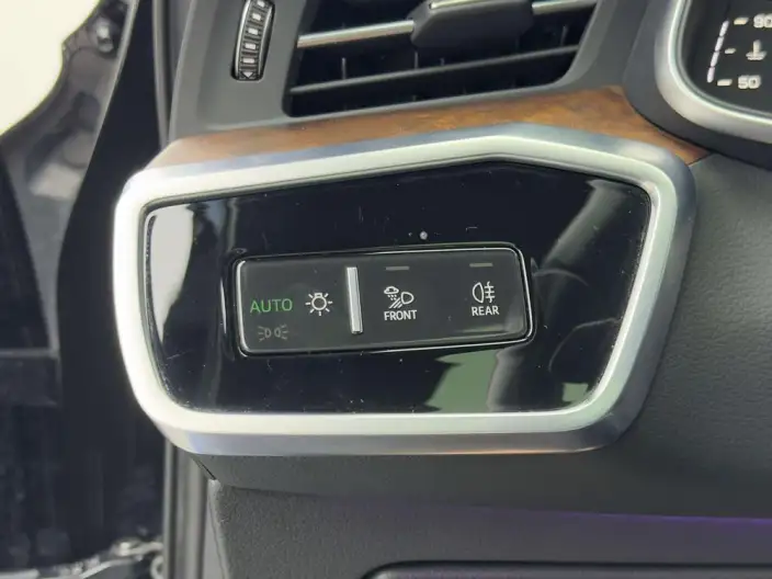 Audi A6L 2023 Model 55 TFSI quattro Exclusive Dynamic Model – фото 15