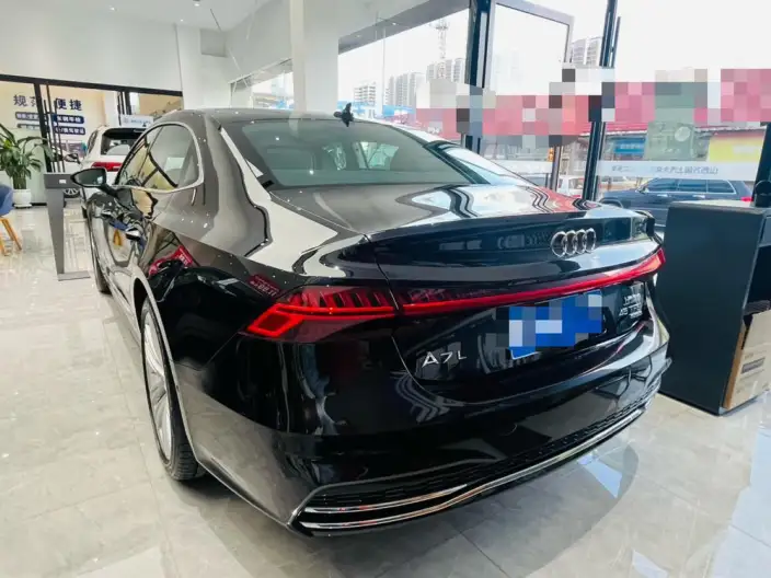 Audi A7 L 2024 Model 45 TFSI quattro Luxury Model – фото 4