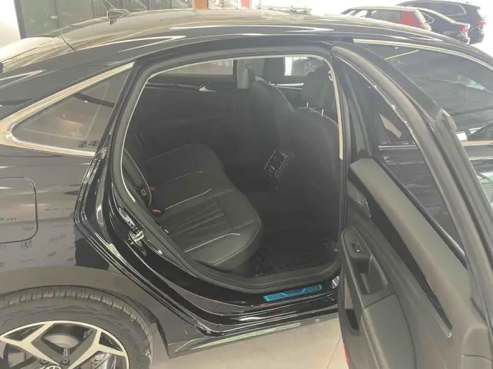 Volkswagen Passat 2024 Model 380TSI Elite Edition – фото 4