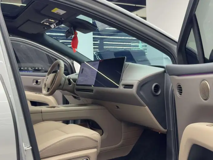Li Auto i6 2025 Model 2WD Standard Edition – фото 9