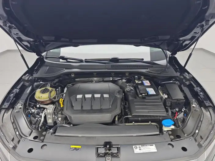Volkswagen Passat 2023 Model 330TSI Premium Edition – фото 10