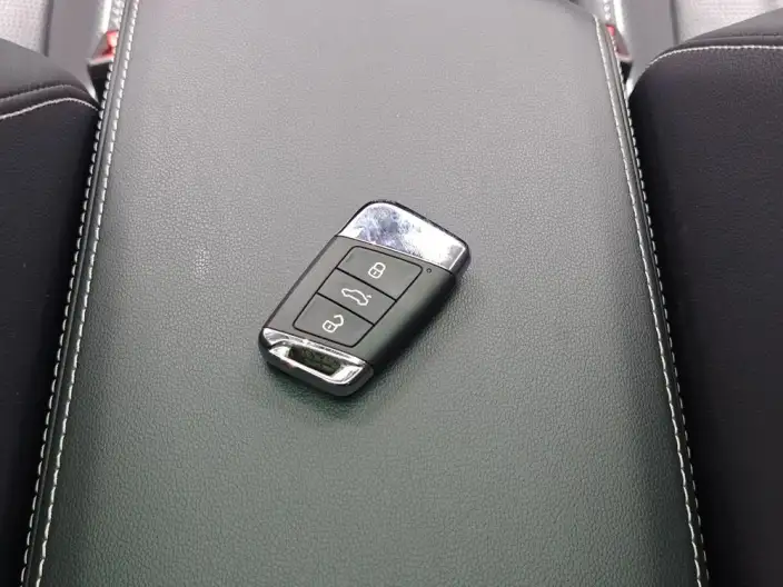 Volkswagen Passat 2023 Model 330TSI Premium Edition – фото 11