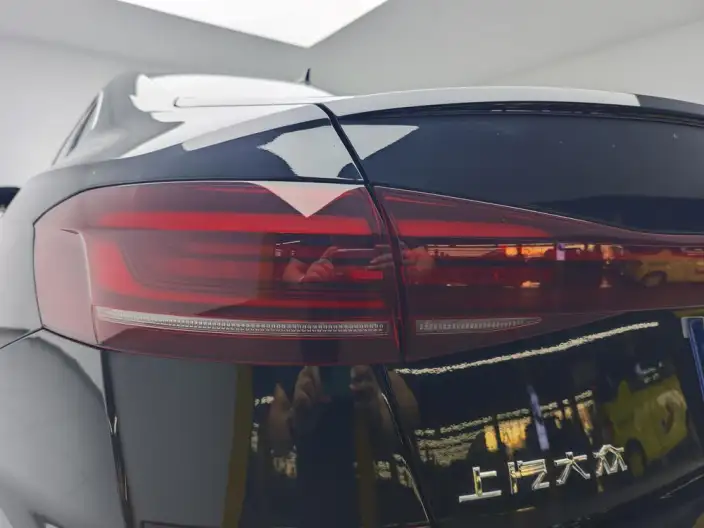 Volkswagen Passat 2023 Model 330TSI Premium Edition – фото 13