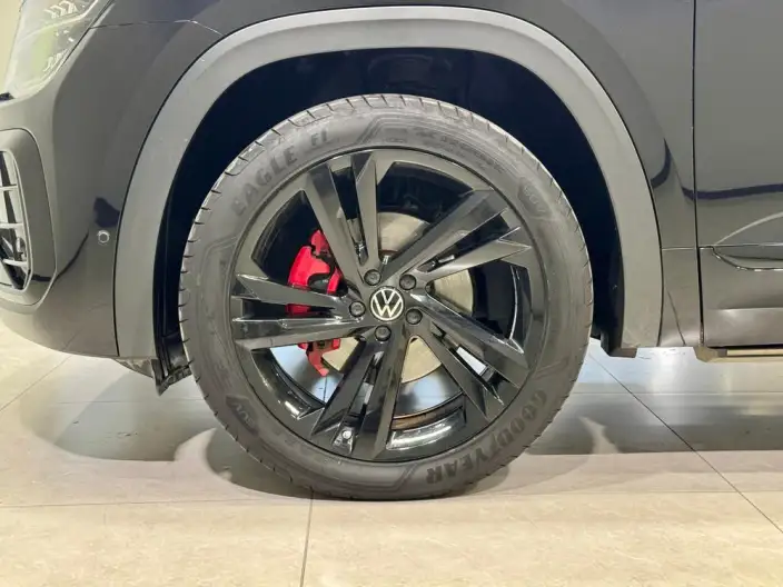 Volkswagen Teramont 2023 Model Teramont X 530 V6 4WD Respect Ultimate Edition – фото 11