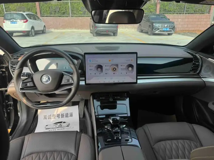 BYD Han EV 2023 Model Champion Edition 506KM Noble Model – фото 7